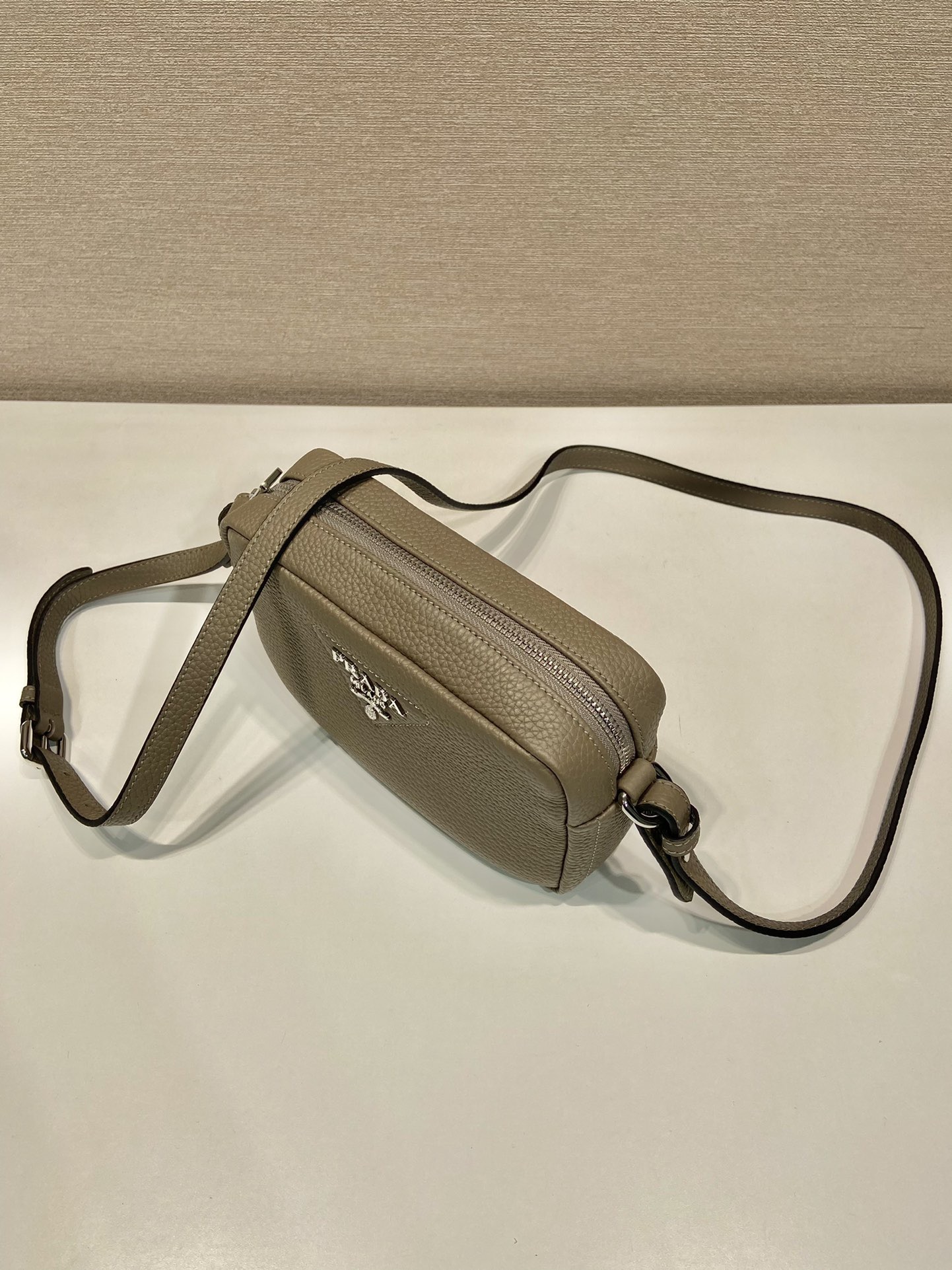 Prada 1BH192 Leather Crossbody Bag with Detachable Straps 3 i1755357095170 9979 0 2