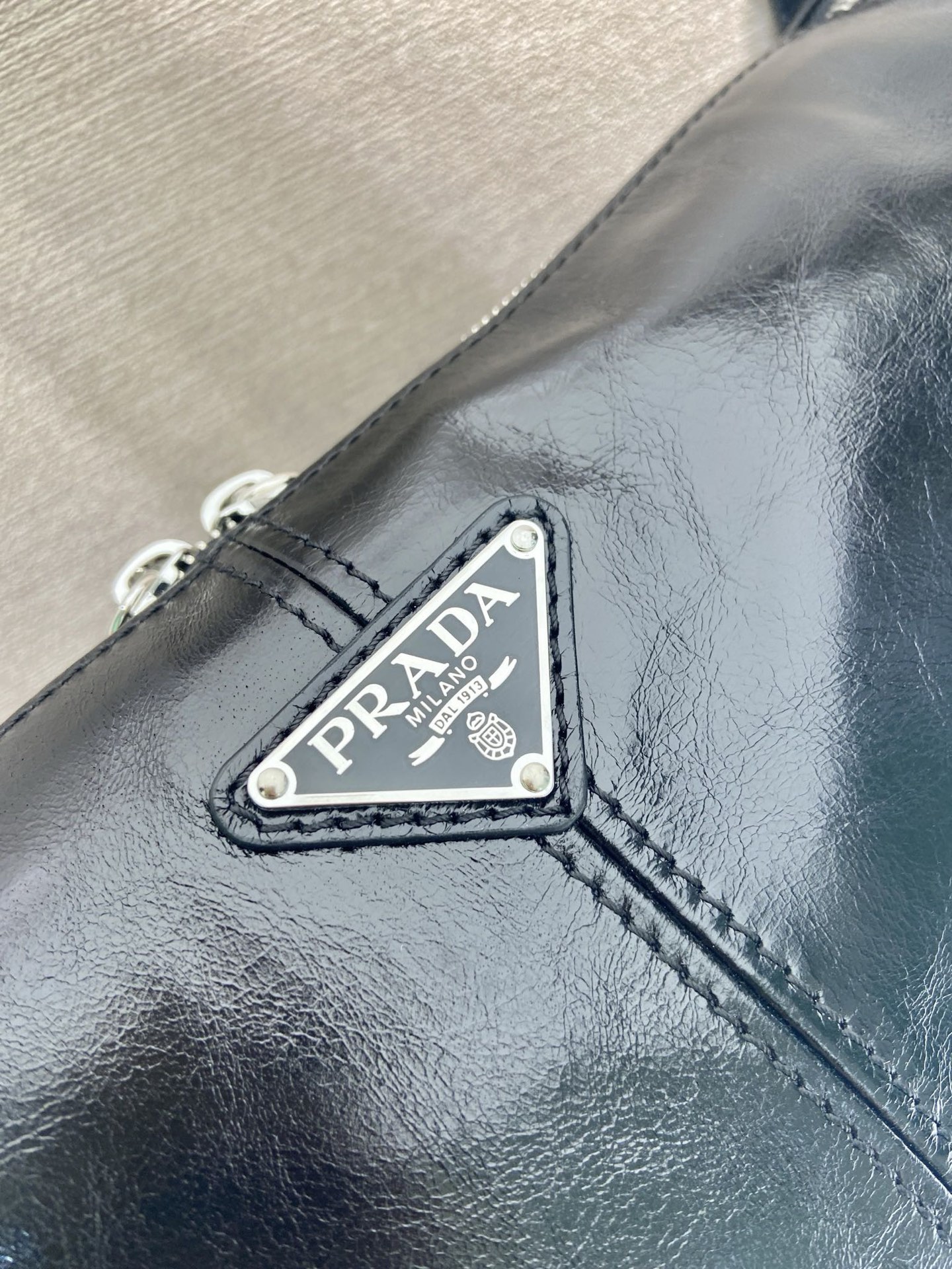 Prada 2VH187 Black Oil Waxed Leather Messenger Bag Crossbody 7 i1755680183285 8779 0 6