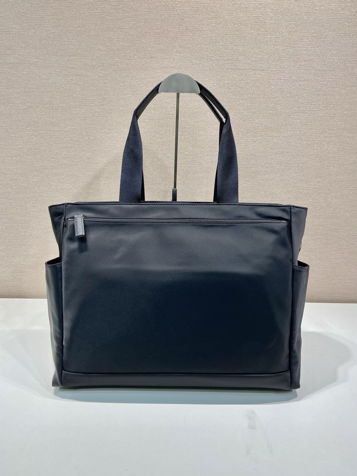 Prada Nylon Tote Bag - Versatile and Stylish Carryall (2VG097) 5 i1755748193165 726 0 3