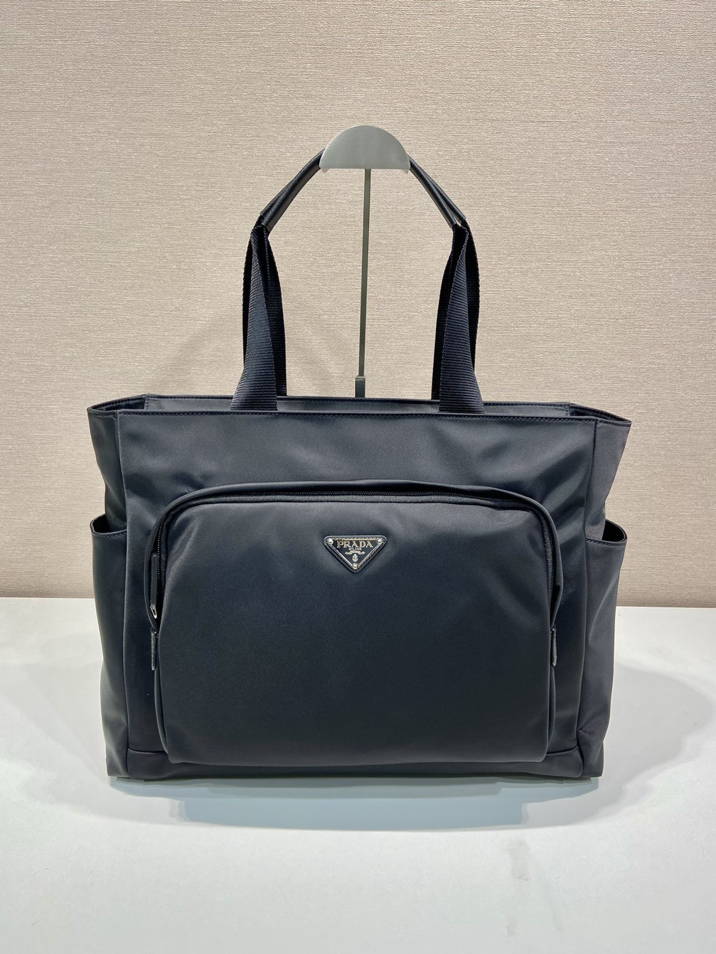 Prada Nylon Tote Bag - Versatile and Stylish Carryall (2VG097) 2 i1755748198185 3967 0 0