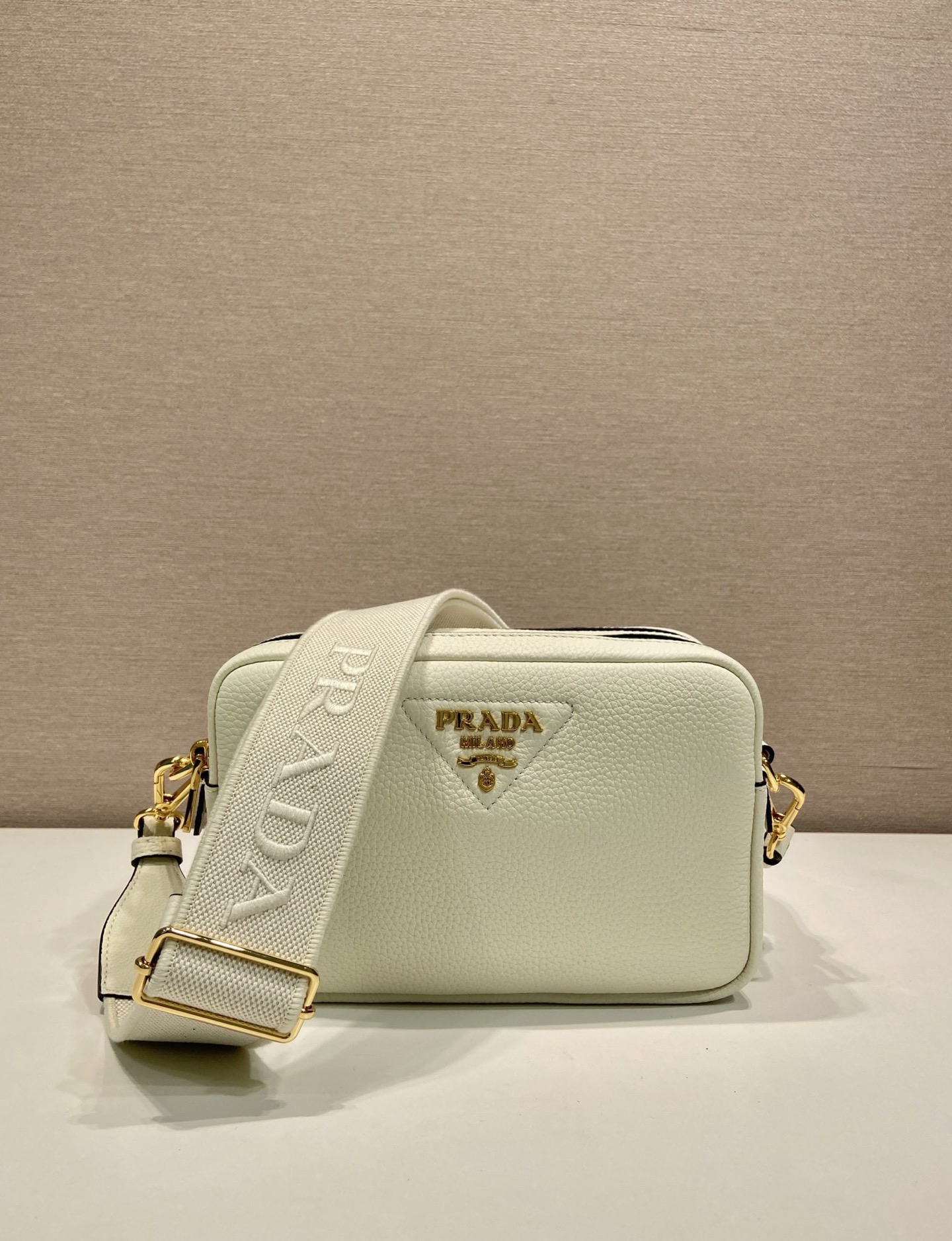 Prada Leather Crossbody Bag with Adjustable Strap - Stylish & Versatile 2 i1756371817376 9912 0 0