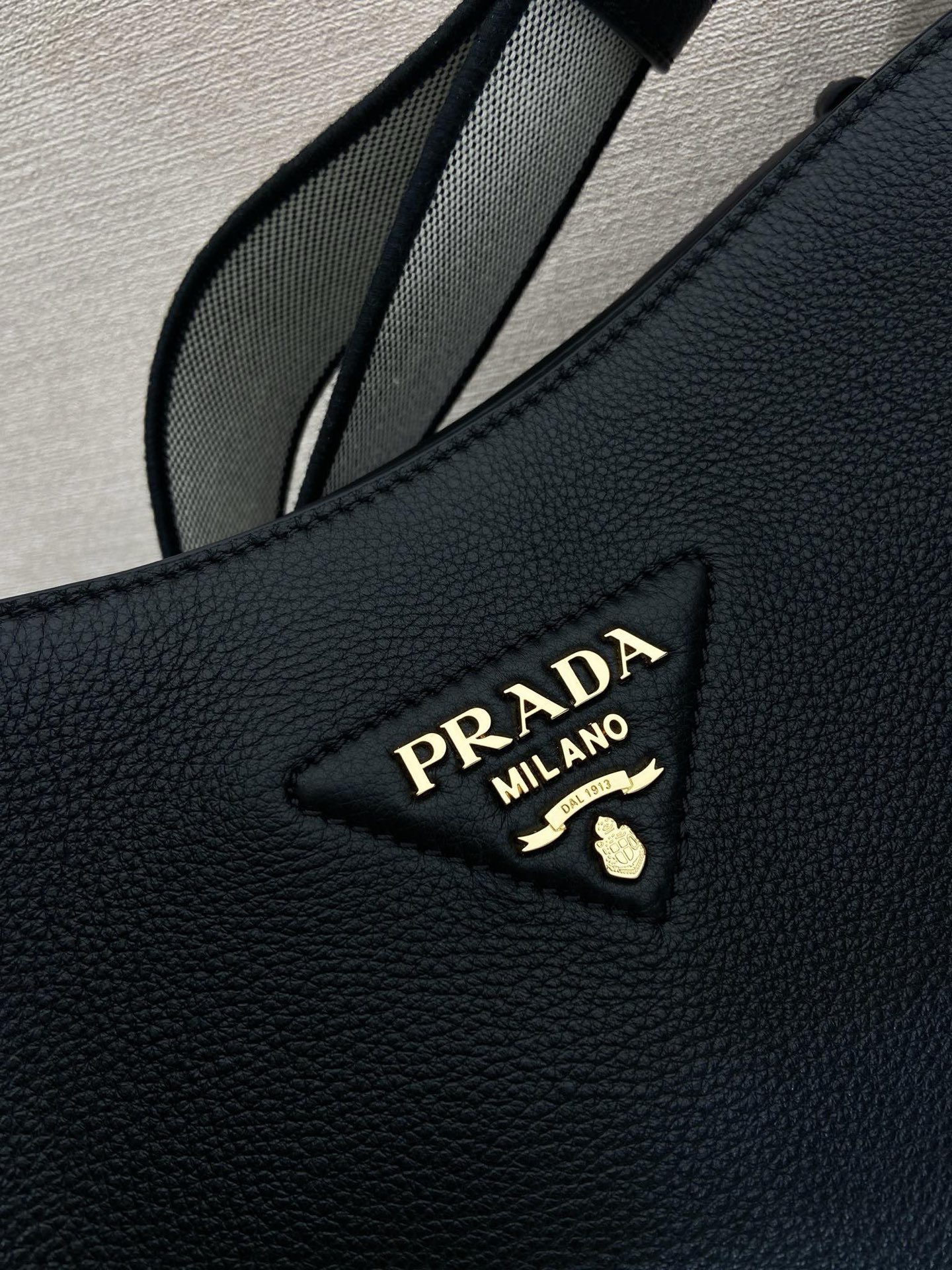Prada Leather Shoulder Bag with Logo Strap - Modern Elegance, Stylish 8 i1756372522398 2391 0 6