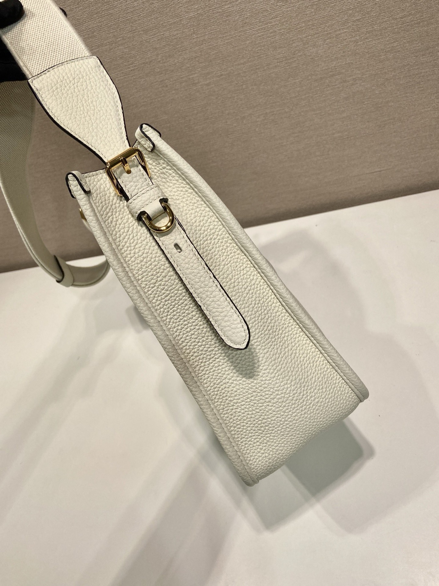 Prada Leather Mini Shoulder Bag with Logo Strap - Modern Fashion Crossbody 5 i1756372542665 429 0 3
