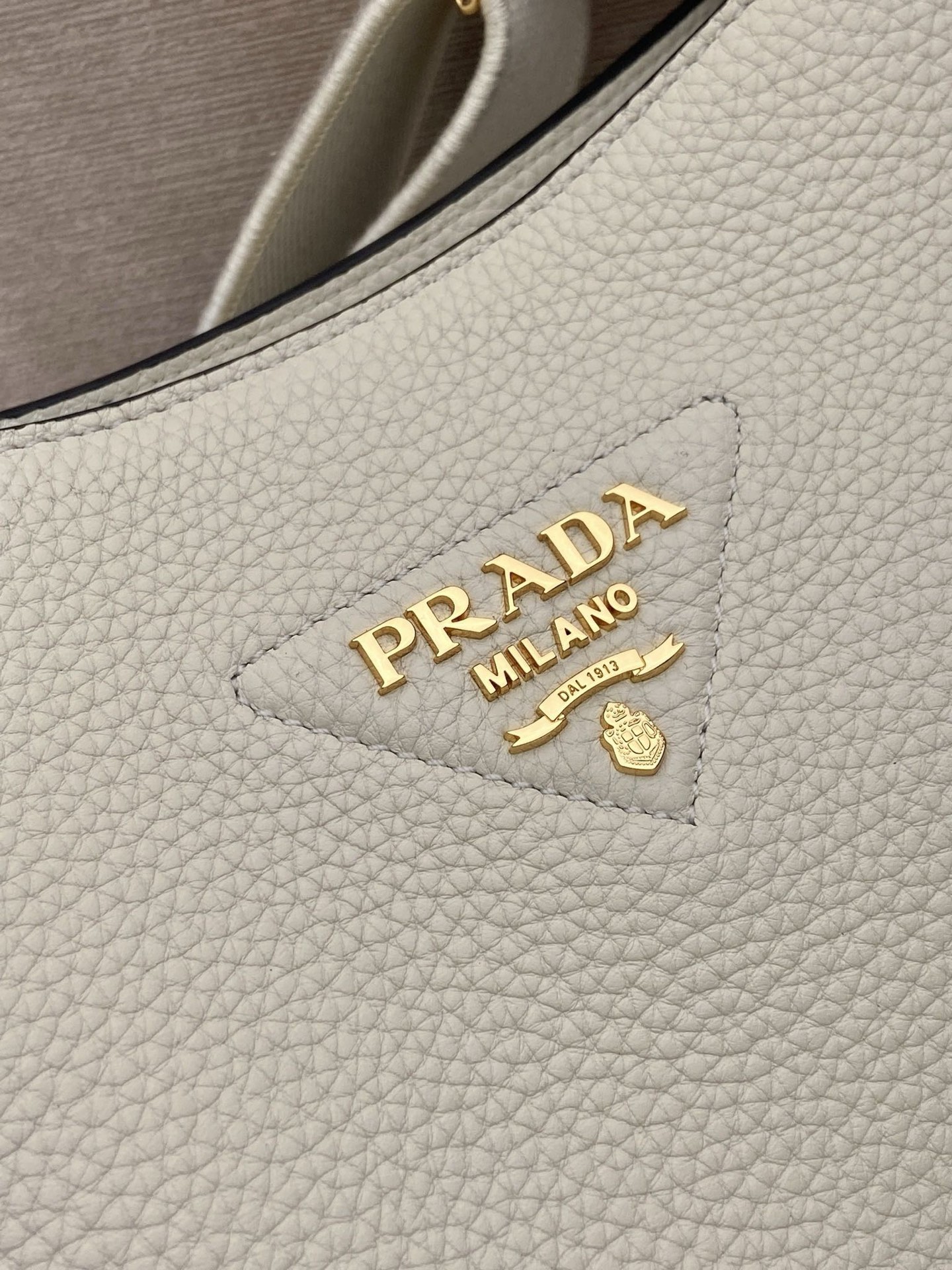 Prada Leather Mini Shoulder Bag with Logo Strap - Modern Fashion Crossbody 8 i1756372542911 1608 0 6