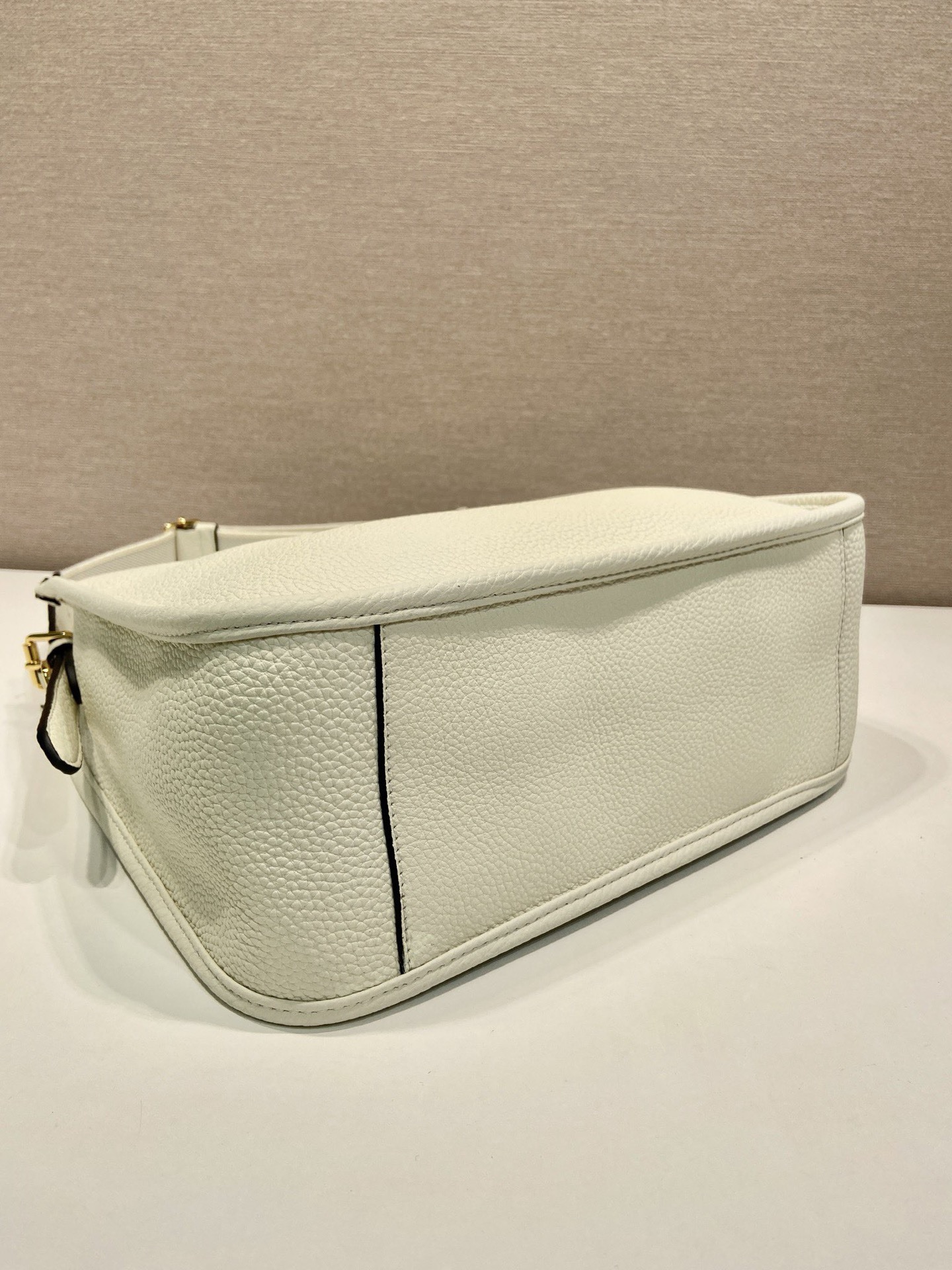 Prada Leather Mini Shoulder Bag with Logo Strap - Modern Fashion Crossbody 6 i1756372544822 1812 0 4