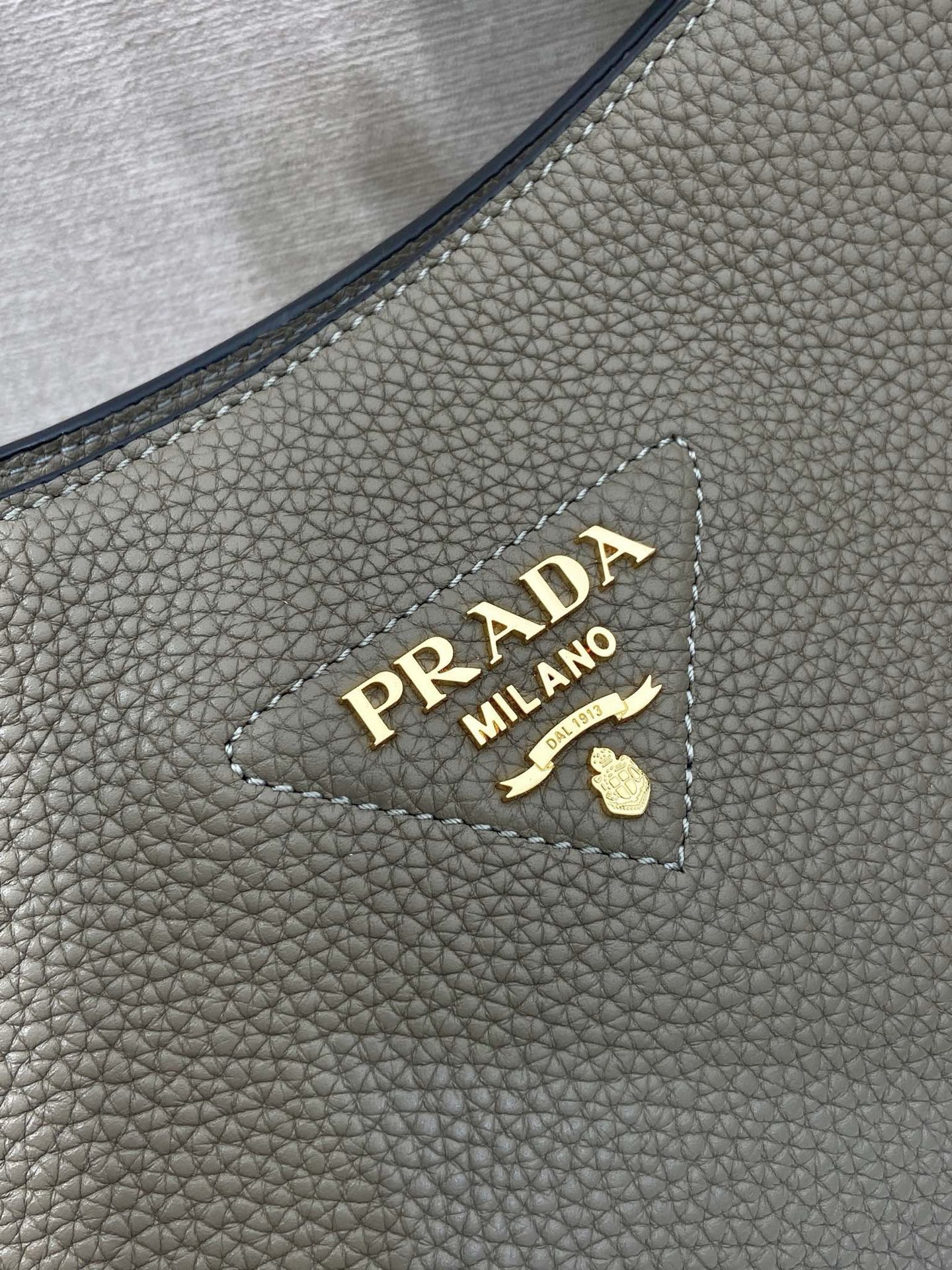 Prada Leather Mini Shoulder Bag with Logo Strap - Modern & Stylish 8 i1756372556725 8373 0 6