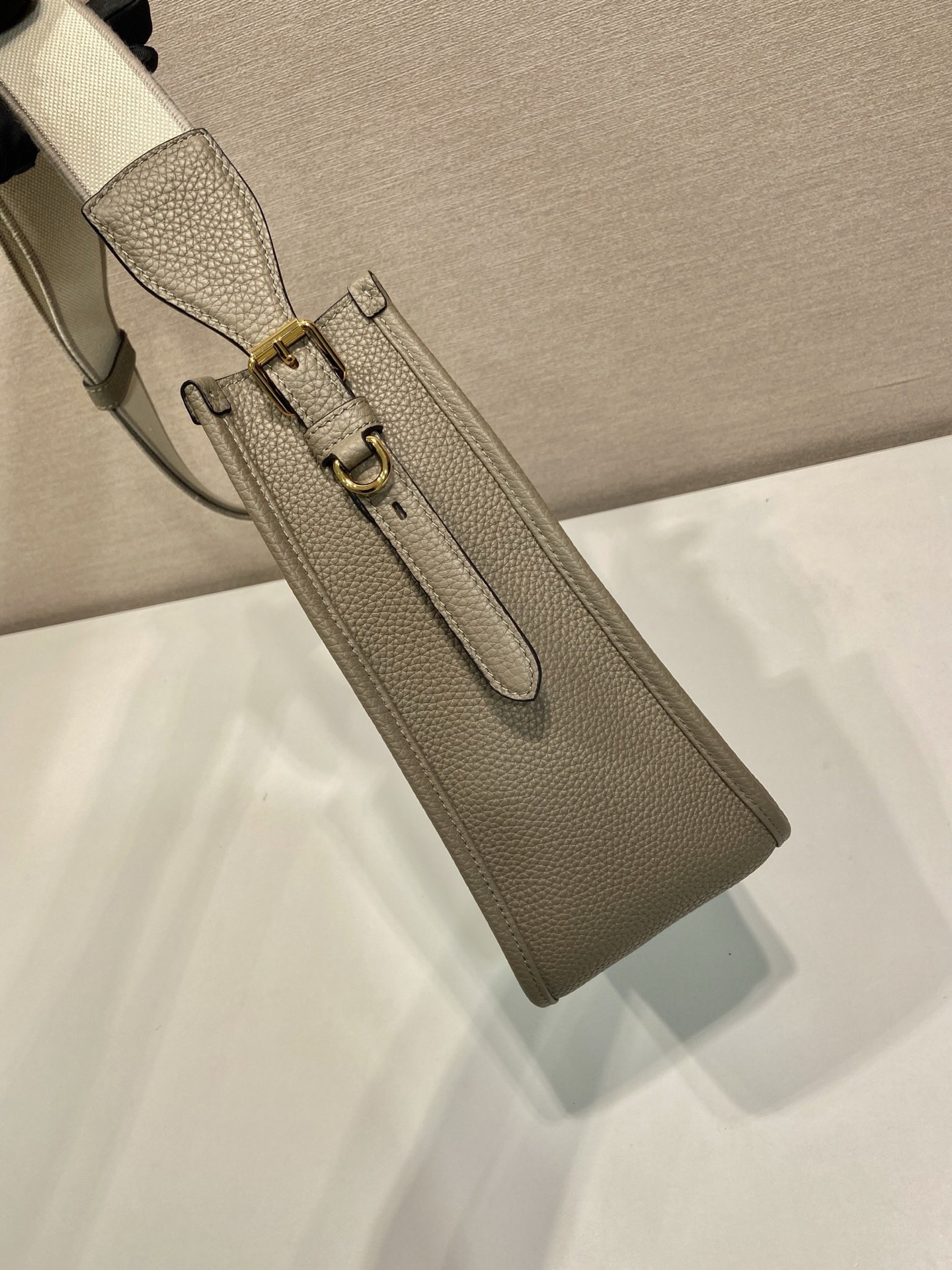Prada Leather Mini Shoulder Bag with Logo Strap - Modern & Stylish 5 i1756372558827 6450 0 3