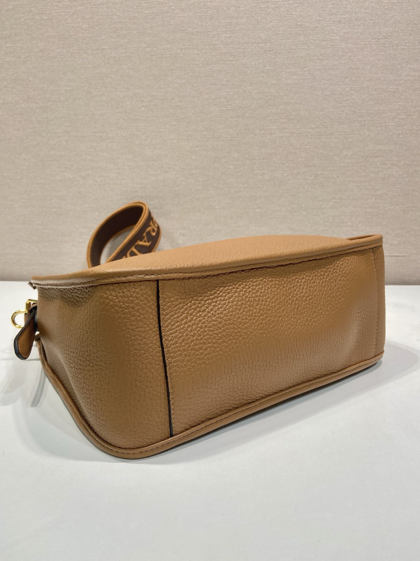 Prada Leather Mini Shoulder Bag with Logo Strap - Modern & Stylish 6 i1756372571910 5964 0 4