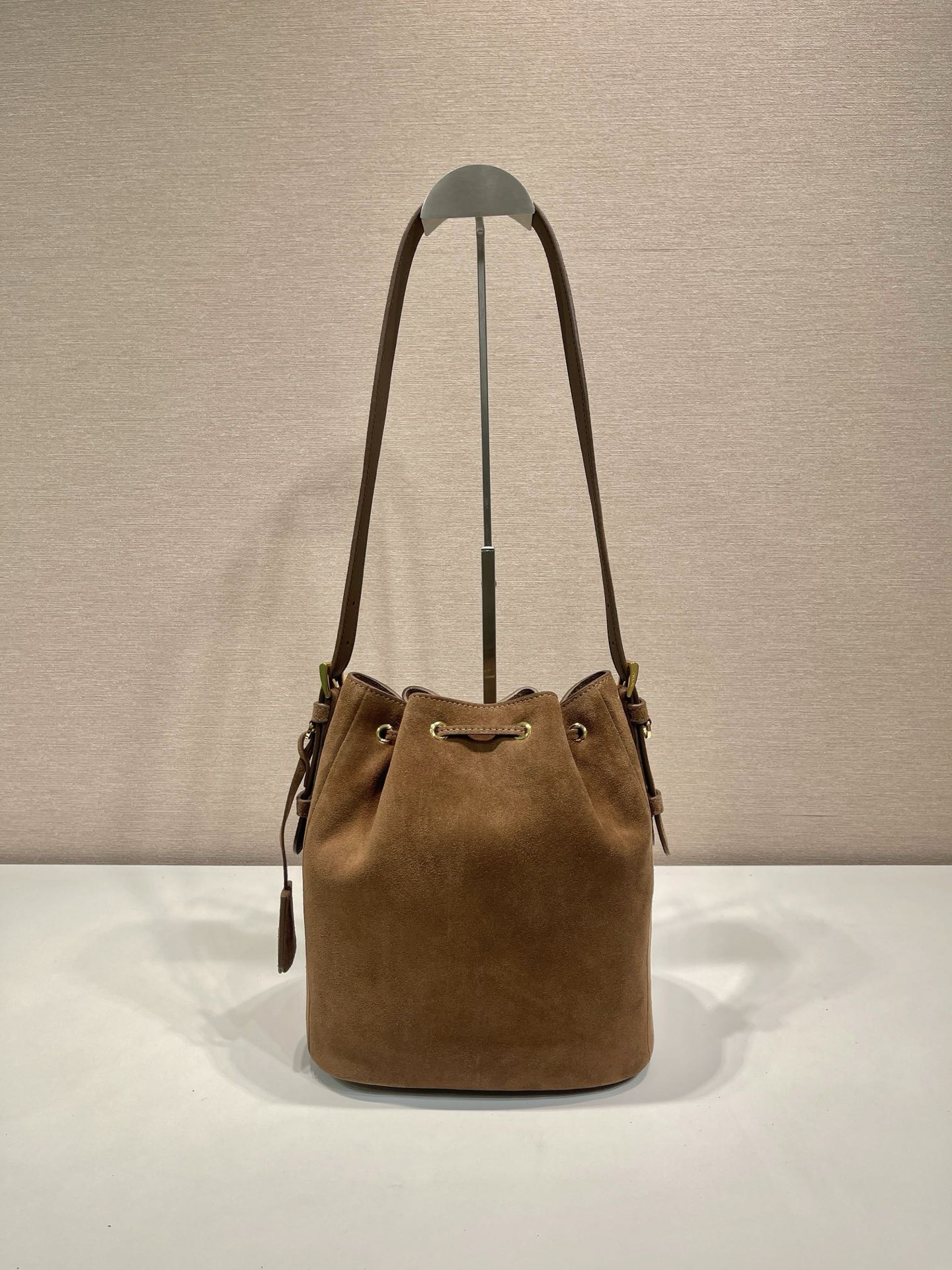 Prada Suede Bucket Bag with Tassel Drawstring Closure - Stylish & Versatile 4 i1756800120940 6451 0 3