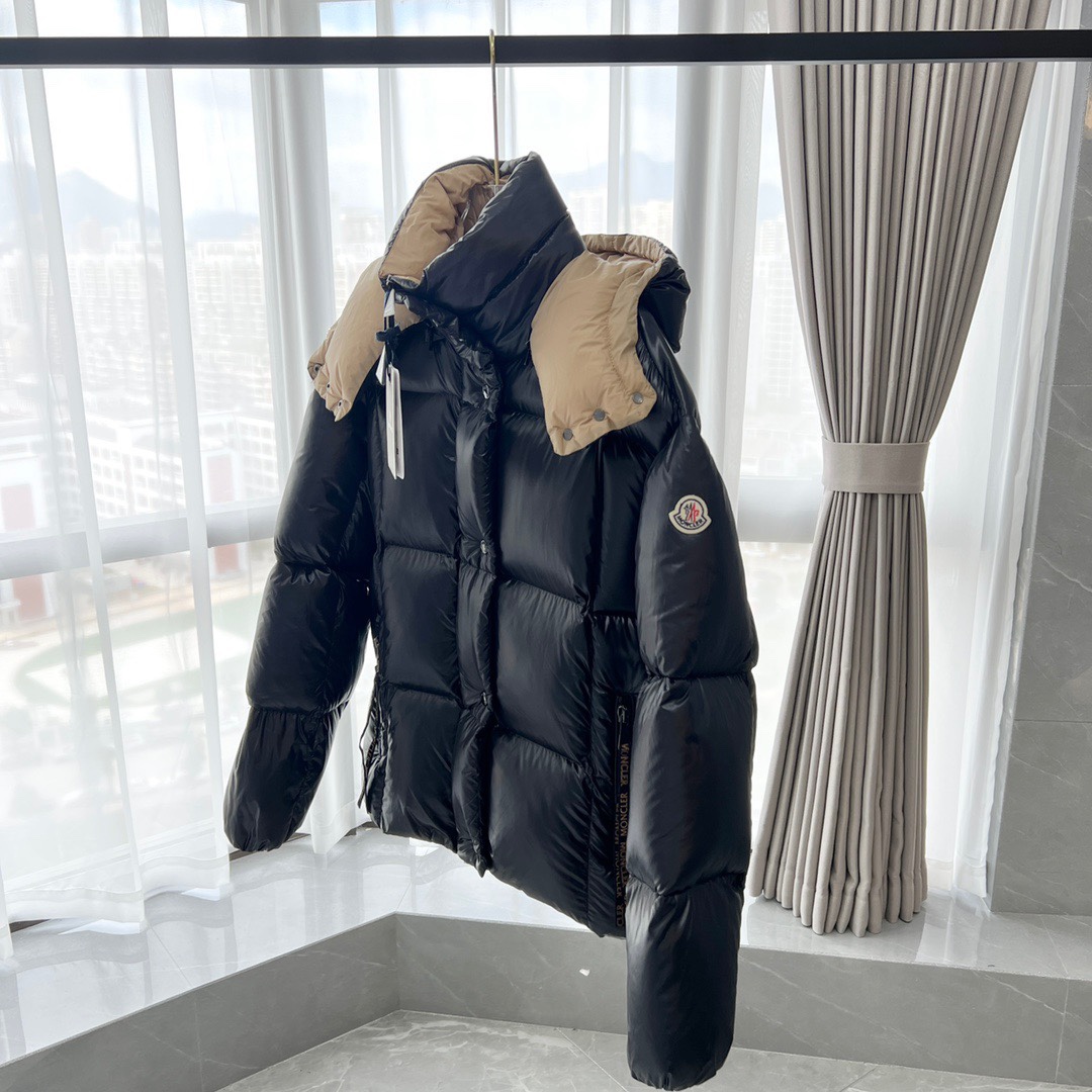 Moncler Parana short puffer jacket. Colors: Black, Cream, Gray. Sizes: 0-3. Features: shiny nylon, detachable hood, loose fit. 95% white duck down, NFC chip. High-quality replica.-Big cat