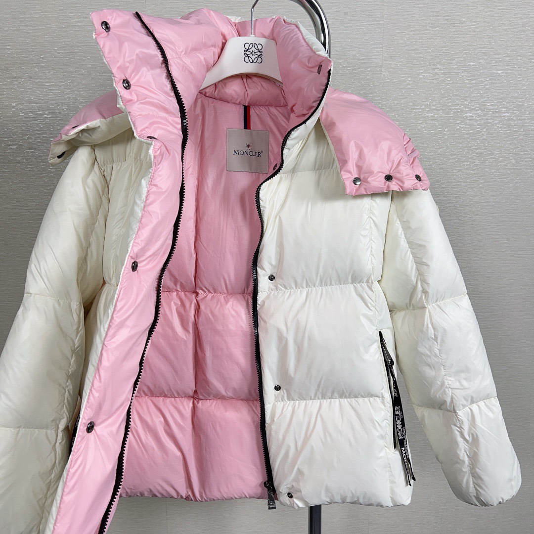 Guangzhou high-quality MONCLER Chambon women's short down jacket. New pink-white color. Filled with white goose down, puffy and warm. Waterproof, windproof. Fashionable A-line silhouette, versatile for all heights. Sizes: 0-3. Colors: white-pink.-Big cat