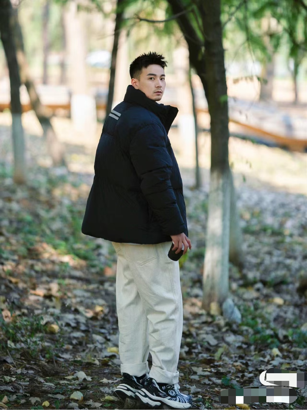 Guangzhou high-end Canada Goose Lawrence jacket. Classic black design with embroidered logo, fashionable and warm with 90% duck down filling. Soft, water-resistant material.-Big cat