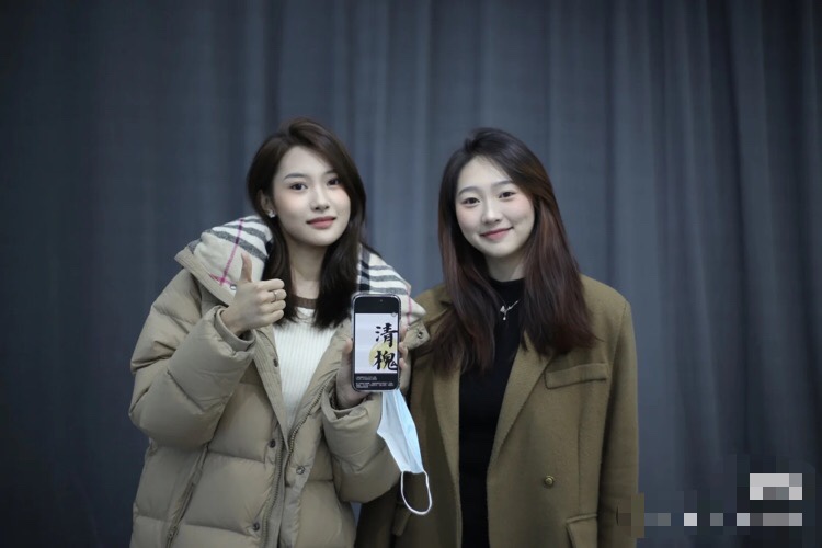 Guangzhou high-version Burberry detachable sleeve down jacket, Zhou Dongyu same style. Colors: Black, Khaki. Sizes: S-XXL.-Big cat