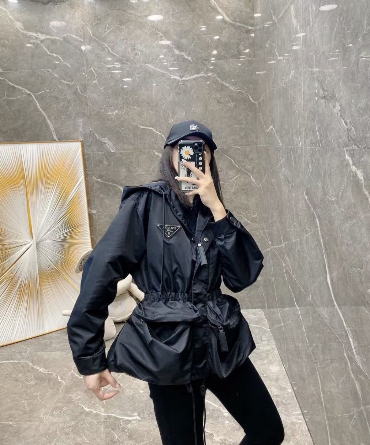 Top-grade Prada workwear trench coat with waist-tie, made of iconic imported parachute fabric, sun and scratch-resistant. Easy to match with a T-shirt for a cool look. Sizes: S, M, L.-Big cat