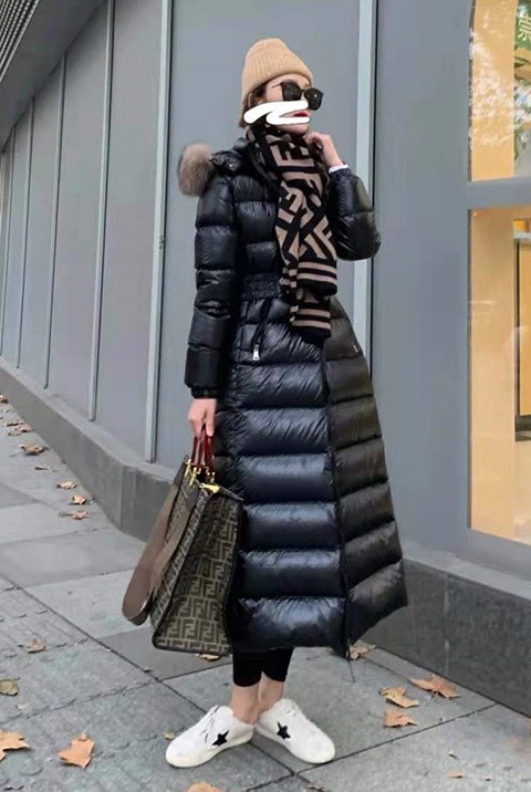 New Moncler Hudson women's knee-length down jacket with fox fur collar, 520g fill, waist belt, ultra-warm for -10°C to -20°C weather.-Big cat