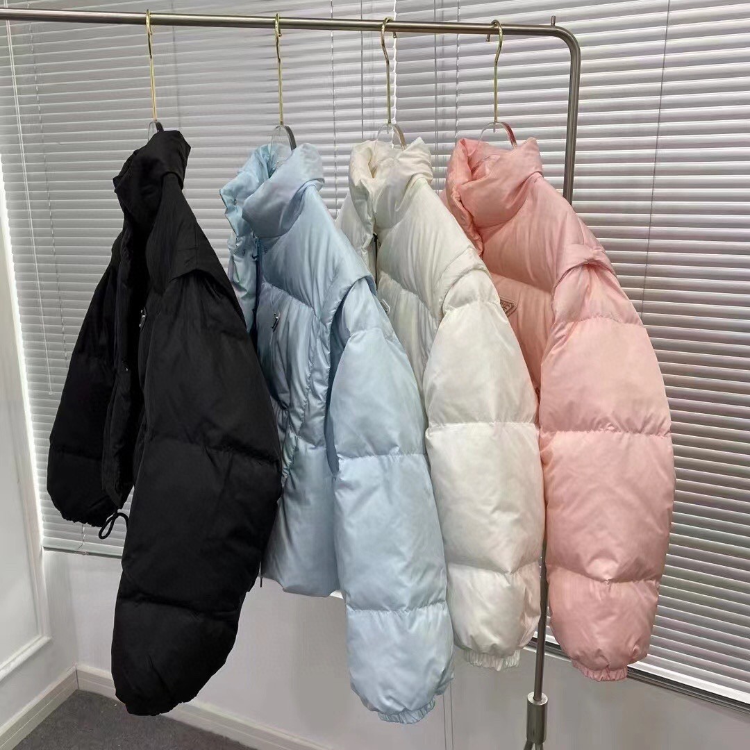 Guangzhou high-version Prada detachable sleeve down jacket & shorts. Colors: black, blue, white, pink. Sizes: S, M, L.-Big cat