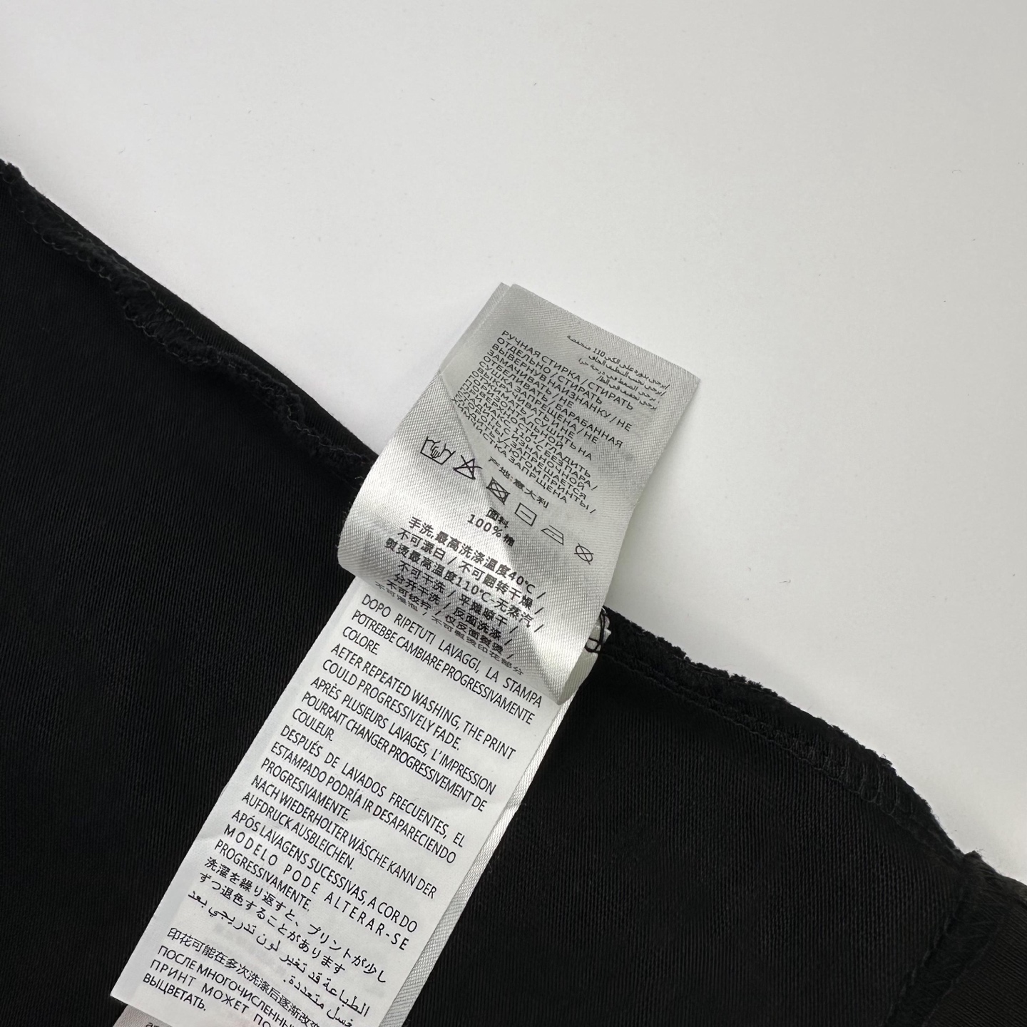 Gucci  

款号：G917#古驰官网新款洗水字母刺绣短袖

面料- 采用320克双股精梳棉面料.索