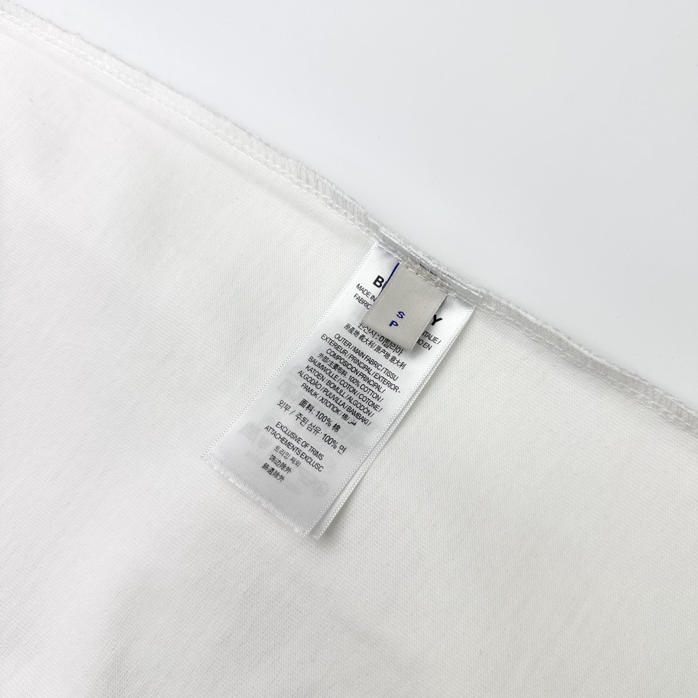 Burberry 

款号：B606#博柏利官网新款刺绣战马印花条纹短袖

面料- 采用320克双股精梳