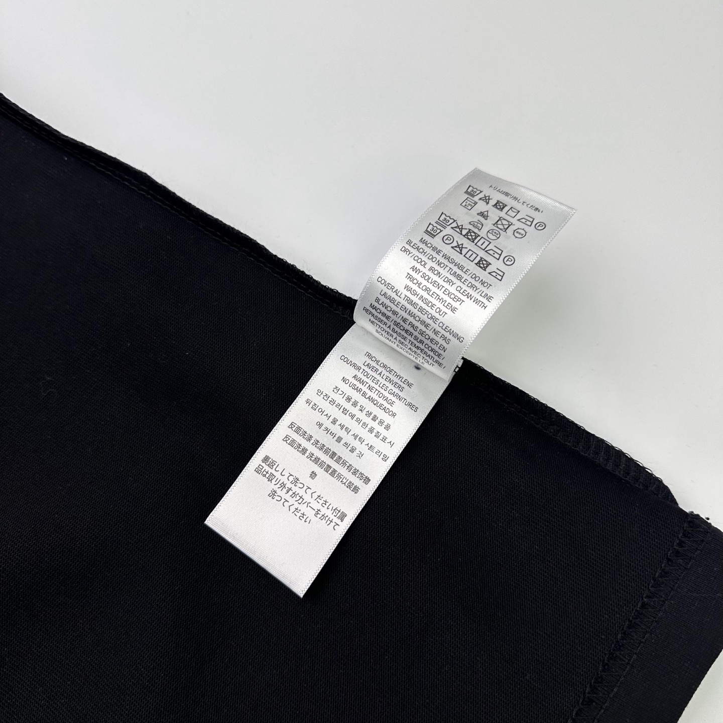 Burberry 

款号：B606#博柏利官网新款刺绣战马印花条纹短袖

面料- 采用320克双股精梳