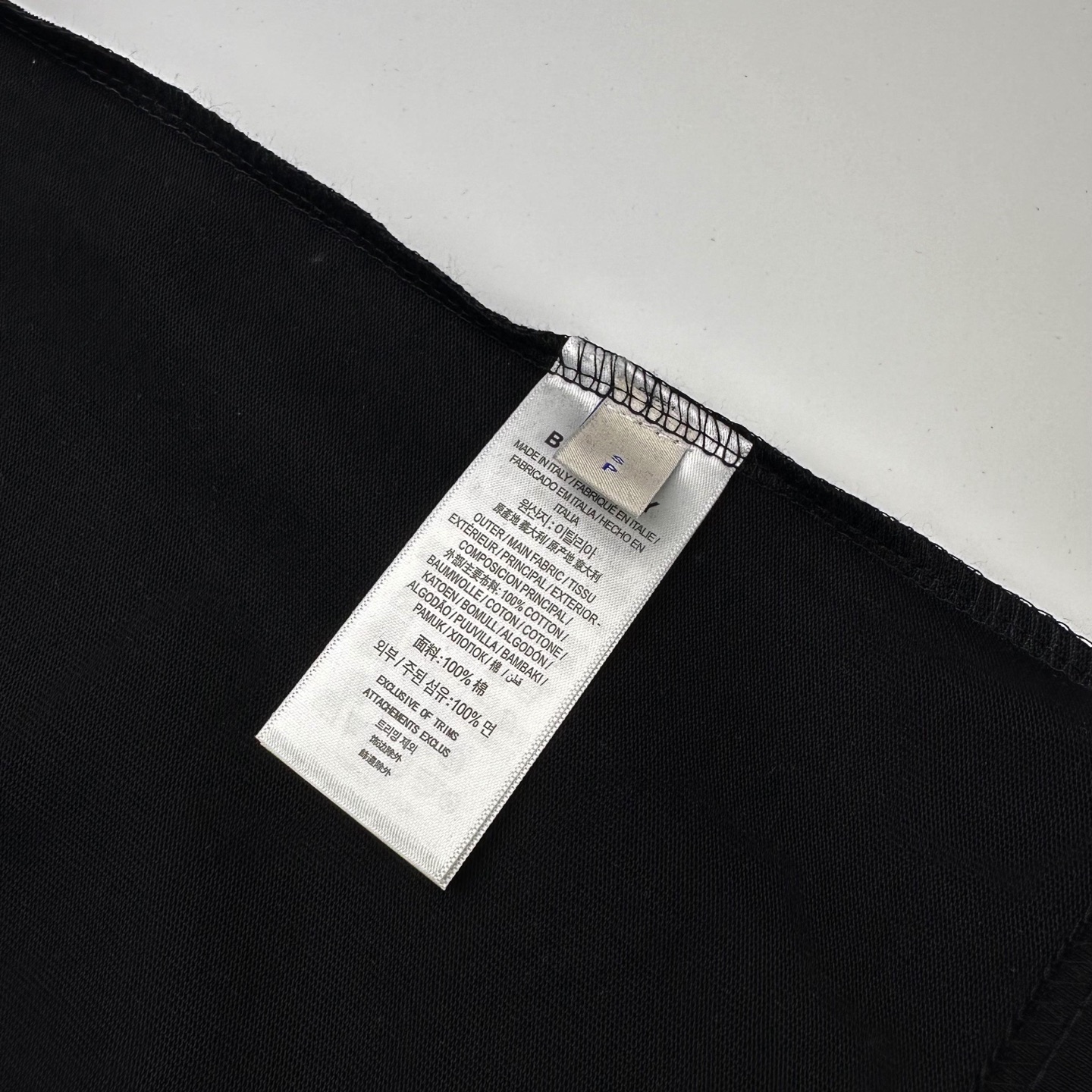 Burberry 

款号：B606#博柏利官网新款刺绣战马印花条纹短袖

面料- 采用320克双股精梳