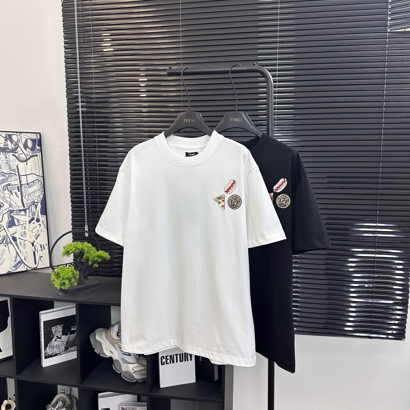 Modelo: F503# Nueva camiseta de manga corta de Fendi con letras bordadas de hamburguesa. Tela: algodón peinado de doble…