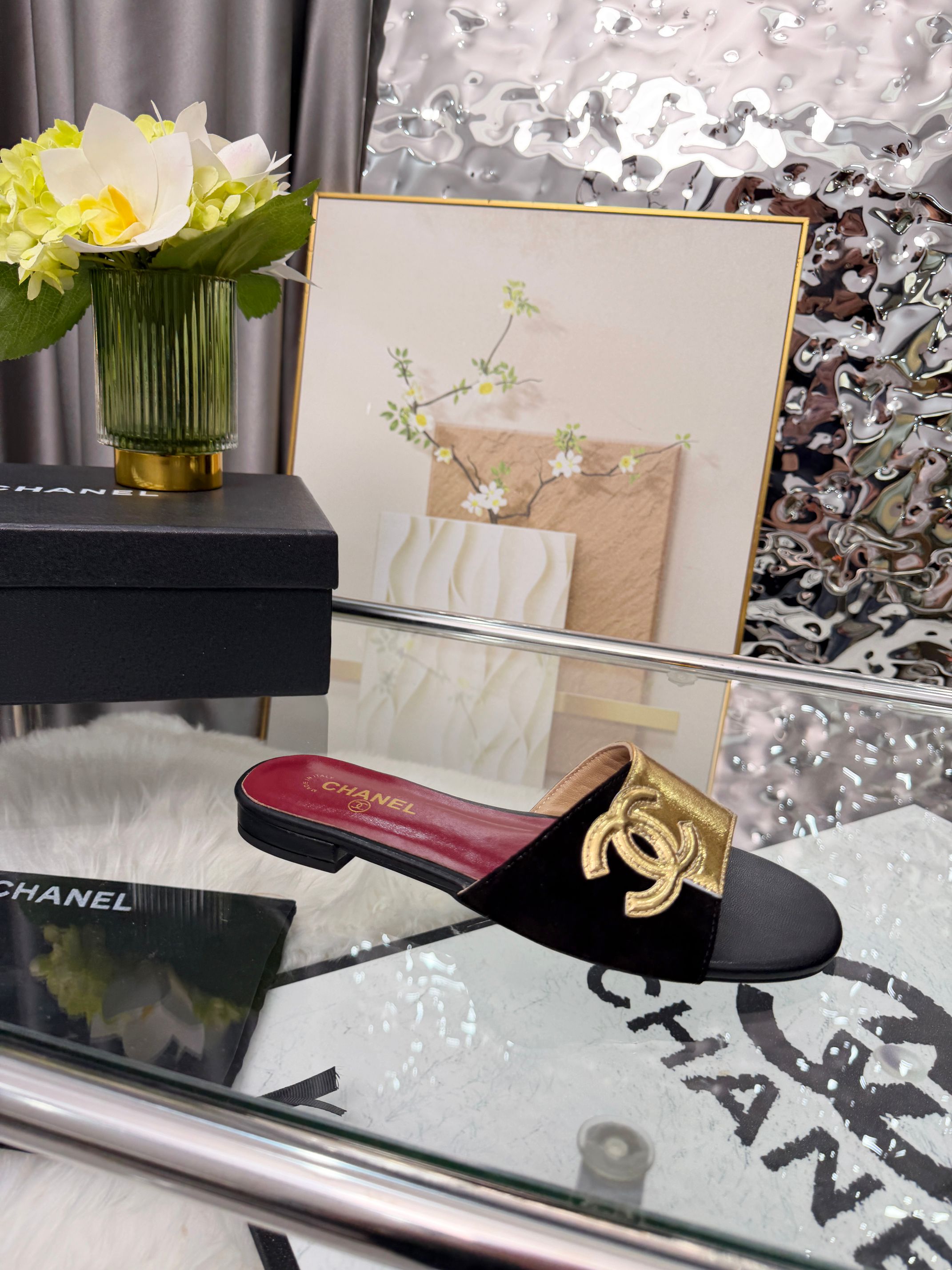 NO:817436,2026Chanel Xiangjia letter embossed code number 35-43 (35 43 customized non-returnable) rubber sole genuine leather sole, slippers, chanel, chanel, slippers198609092026Chanel香家字母压花 码数35-43（35 43定做不退换） 橡胶底真皮底,拖鞋,chanel,chanel,slippers,Women's Shoes