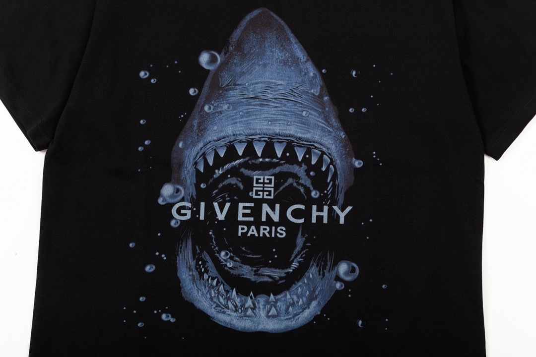 纪梵希/Givenchy 夏季，立体鲨鱼喷墨印花圆领短袖T恤