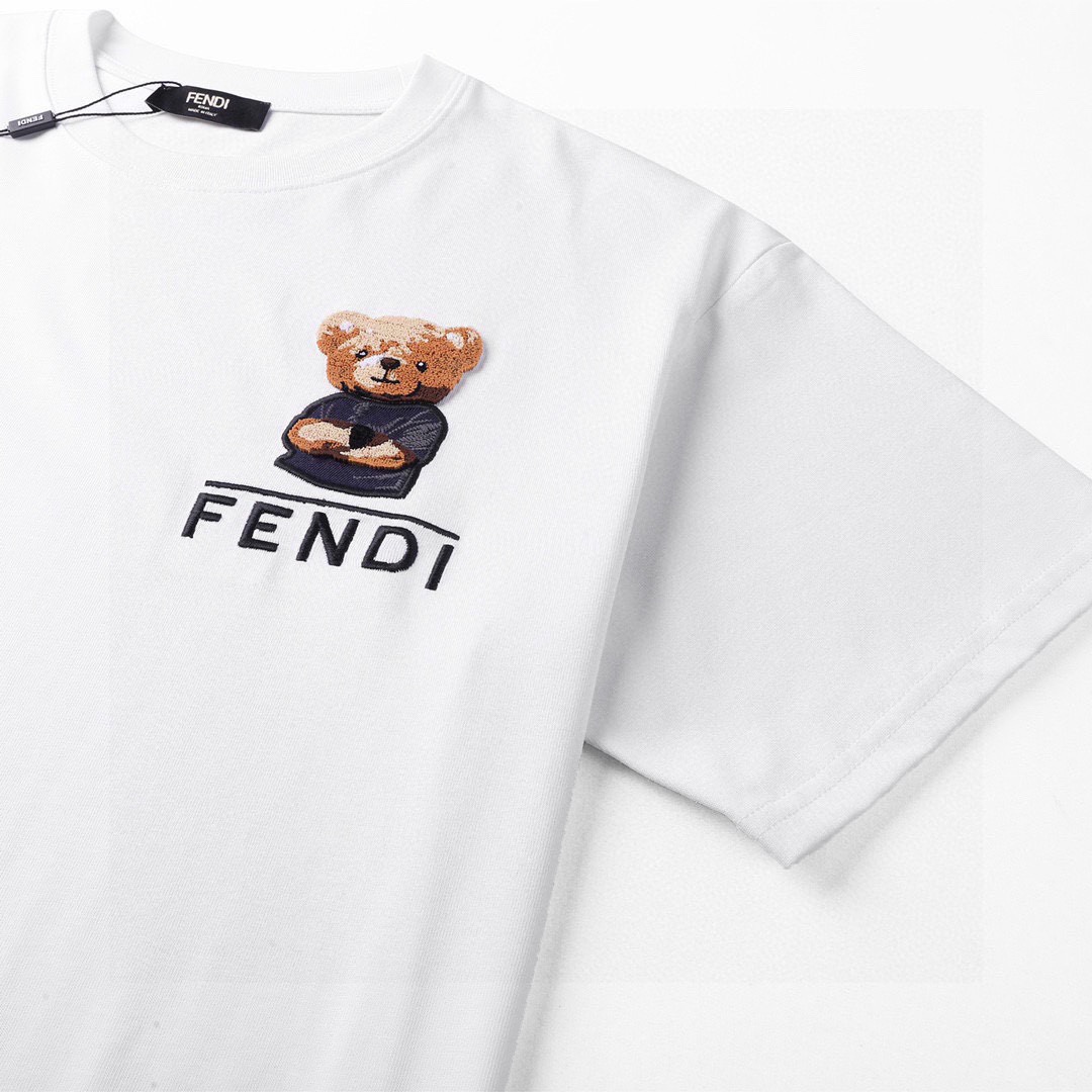 芬迪/Fendi 夏季新品高端品质 卡通小熊牙刷绣圆领短袖T恤