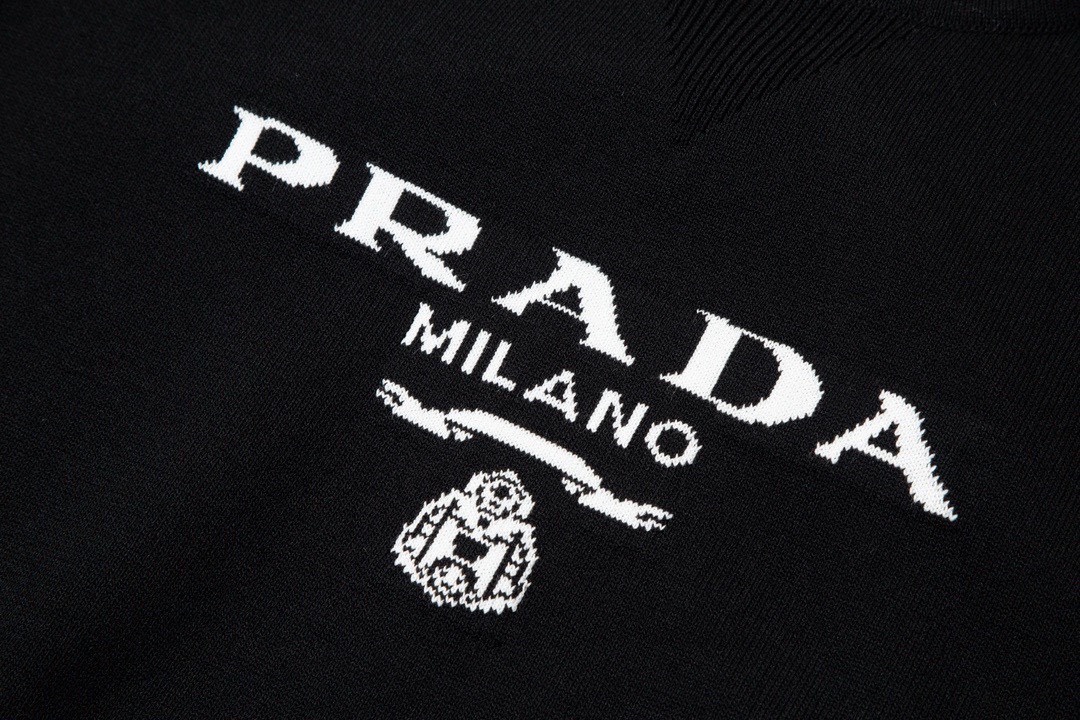 普拉达/Prada 夏季新品 经典字母logo圆领针织短袖