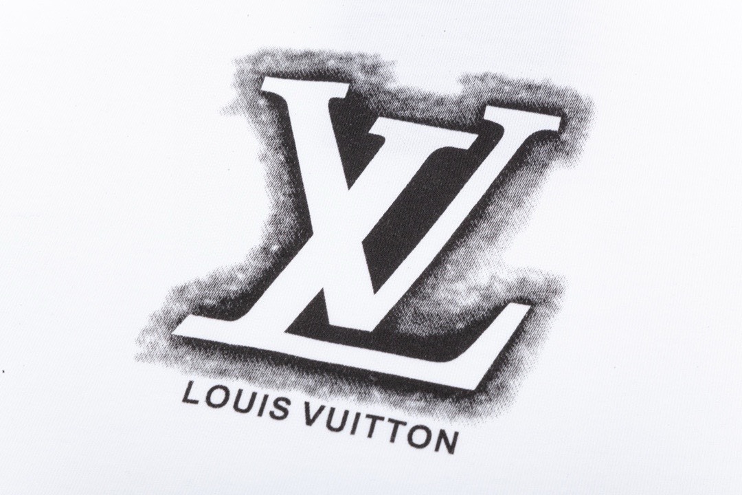 路易威登/Louis Vuitton 夏季新品 经典字母数码直喷圆领短袖T恤