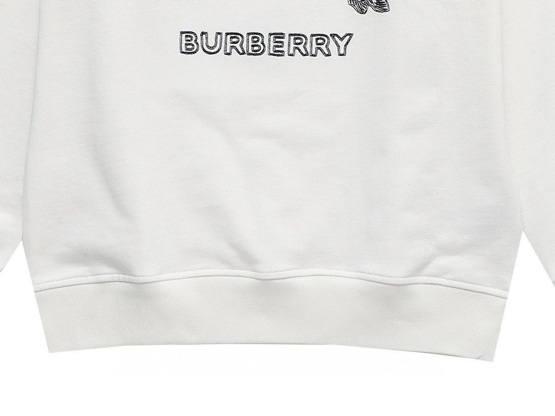 巴宝莉/Burberry 秋冬新品 经典战马字母刺绣圆领卫衣