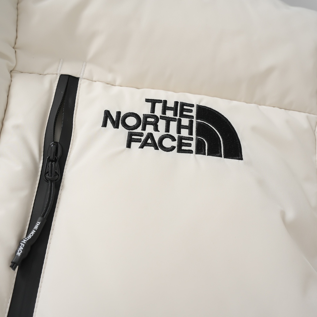 北面/The North Face 经典刺绣logo袖标长款羽绒服