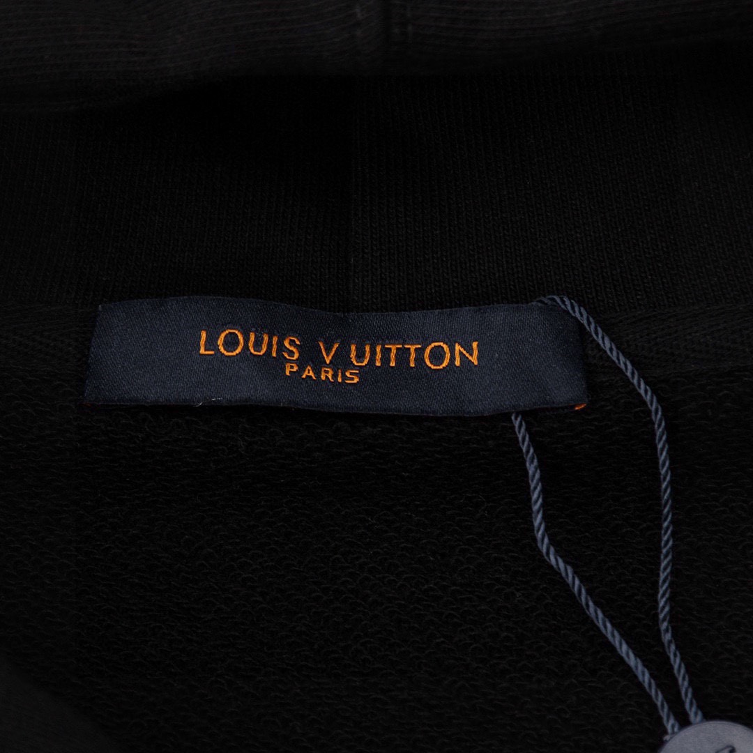 路易威登/Louis Vuitton 秋冬新品 经典字母重工刺绣开衫拉链外套