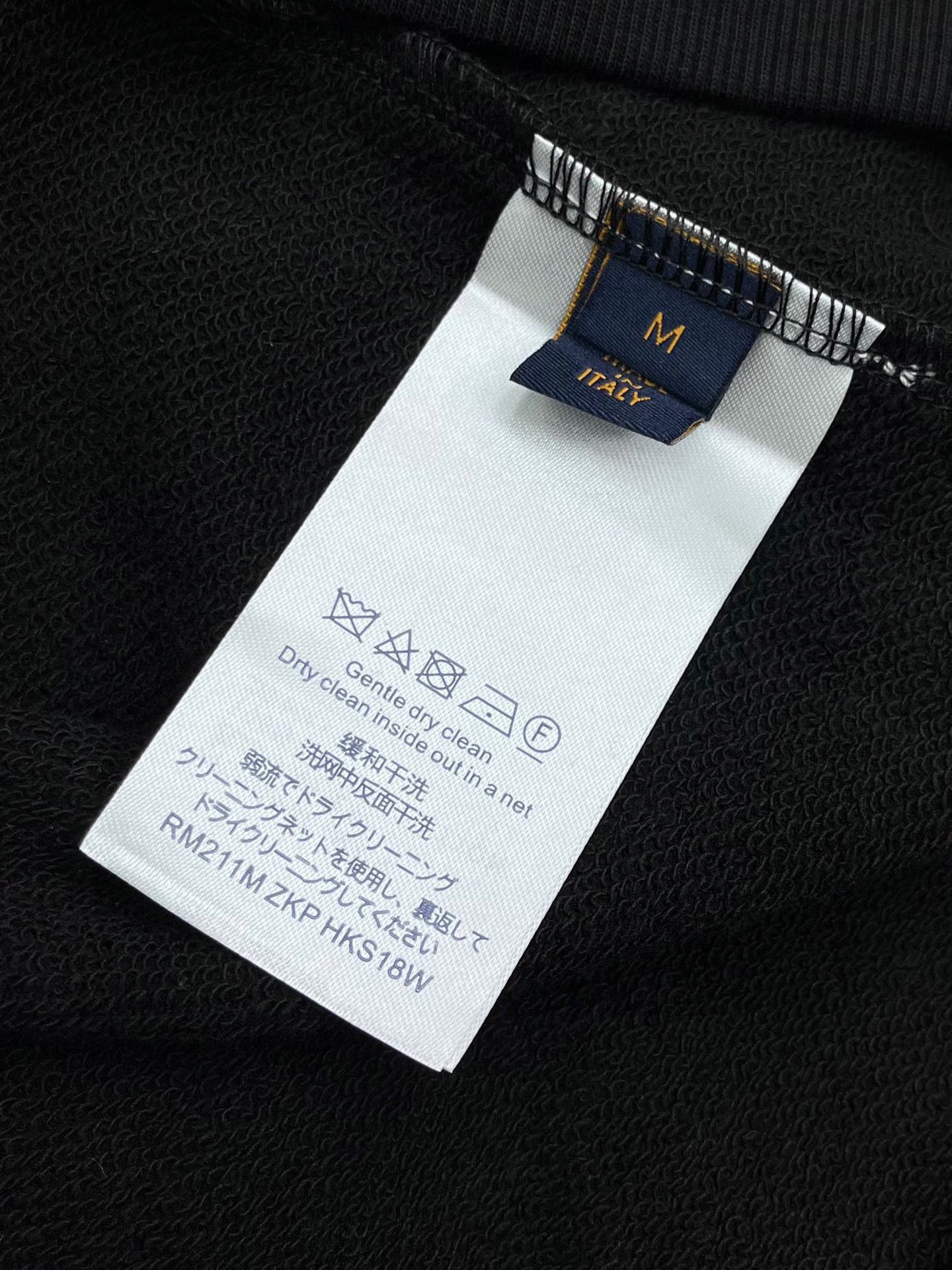 路易威登/Louis Vuitton 秋冬新品 经典字母重工刺绣开衫拉链外套