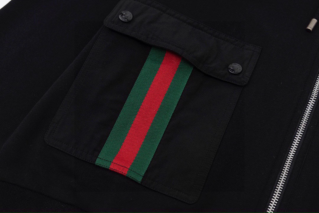 古驰/Gucci 秋冬新品 口袋饰红绿条纹织带连帽外套