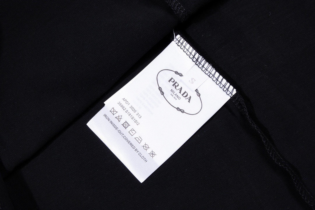 普拉达/Prada 夏季新款 经典三角字母圆领短袖T恤 黑色/白色