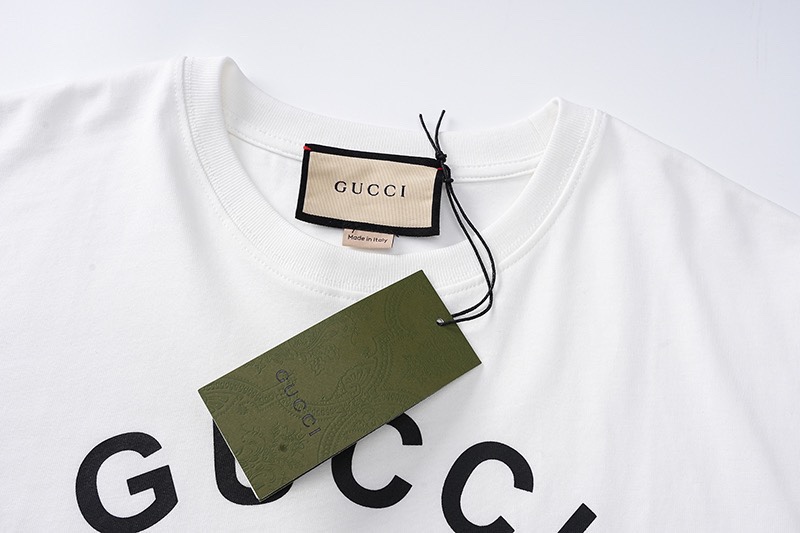 古驰/Gucci 夏季新品 经典麻花字母印花圆领短袖T恤-Chinese UA Cheap High Quatity Brand Clothes Bags handbags Sneakers wholesale wholesaler seller from China Factory suppliers Fashion Clothing Shoes best Quality Beautiful Price 古驰/Gucci 夏季新品 经典麻花字母印花圆领短袖T恤