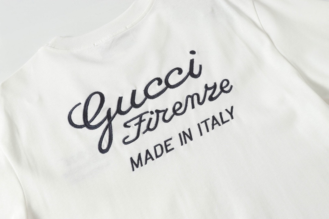 古驰/Gucci 夏季新款 前后字母字母刺绣圆领短袖T恤 白色