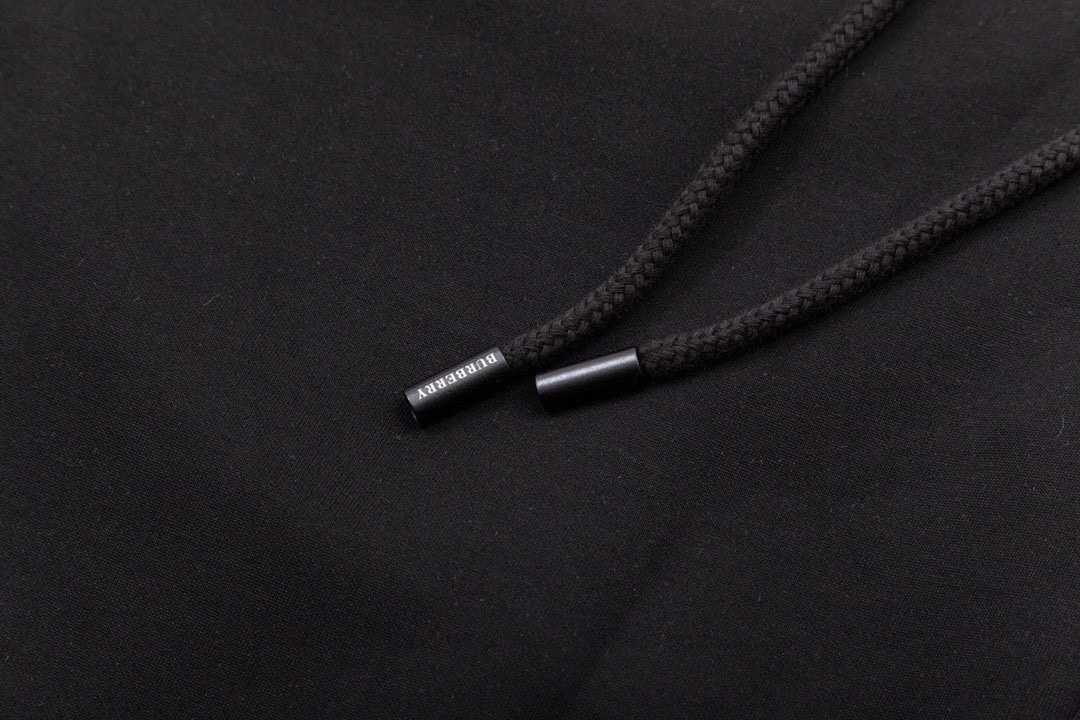 巴宝莉/Buberry 夏季新款 侧边格纹织带拼接休闲短裤五分裤 黑色