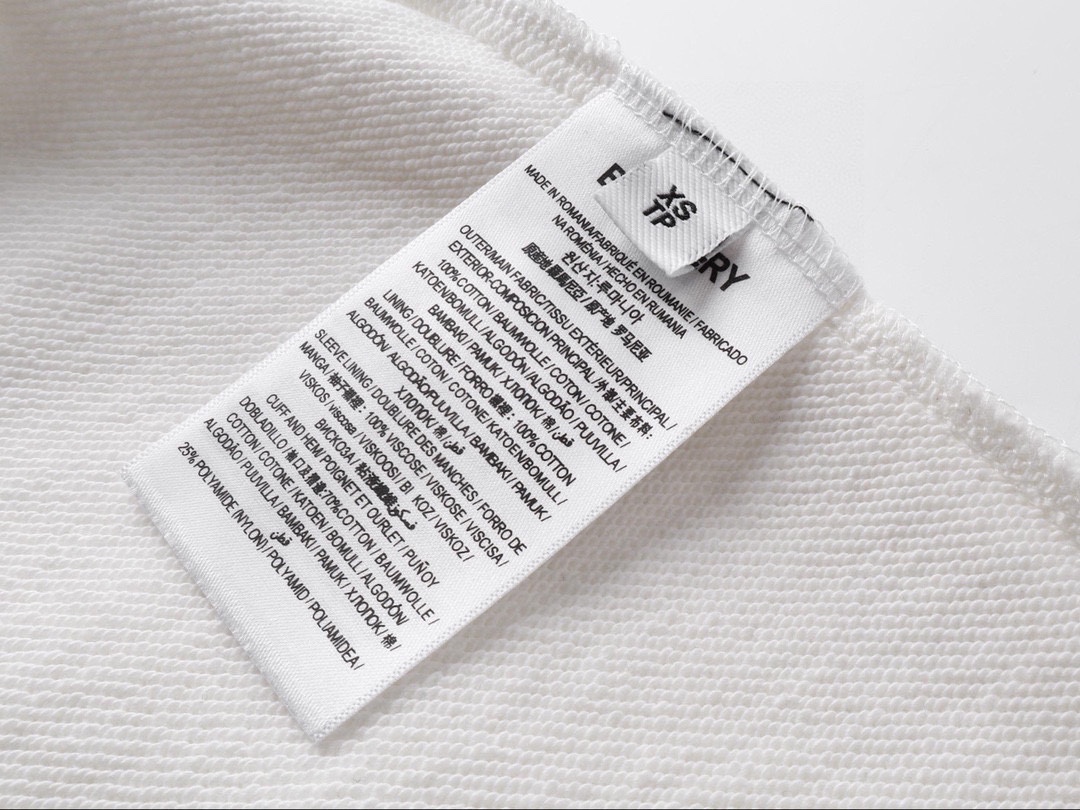 巴宝莉/Burberry 夏季新款 经典战马字母刺绣休闲短裤 黑色/白色