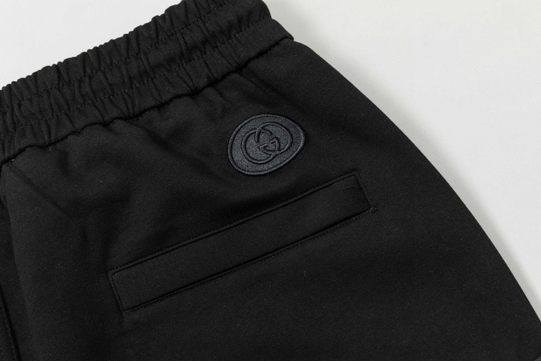 古驰/Gucci 夏季新款 两侧口袋红绿织带拼接休闲短裤-Chinese UA Cheap High Quatity Brand Clothes Bags handbags Sneakers wholesale wholesaler seller from China Factory suppliers Fashion Clothing Shoes best Quality Beautiful Price 古驰/Gucci 夏季新款 两侧口袋红绿织带拼接休闲短裤