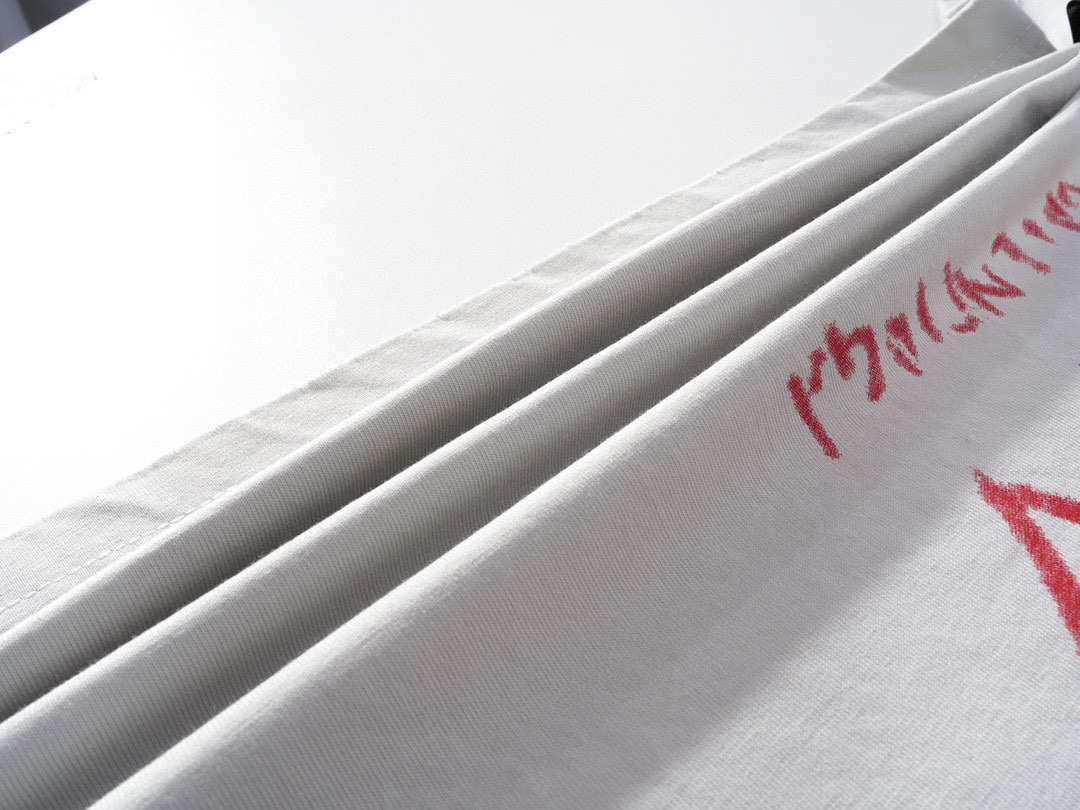 巴黎世家/Balenciaga 夏季新款 情人节限定直喷印花水洗做旧磨破圆领短袖T恤