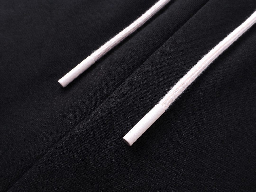 赛琳/CELINE 夏季新款 经典字母刺绣两侧条纹拼接休闲短裤 五分裤