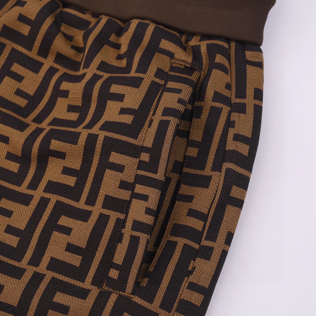 芬迪/Fendi 夏季新款 老花提花休闲短裤 卡其色