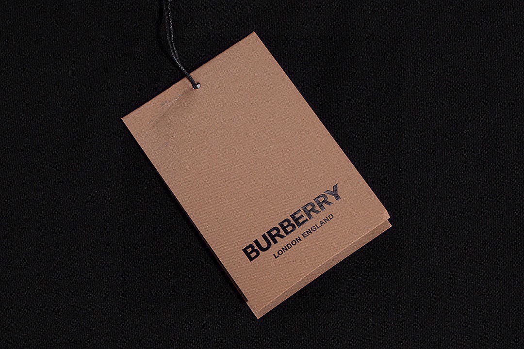巴宝莉/Burberry 夏季新款 经典格纹袖子拼接圆领短袖T恤 黑色