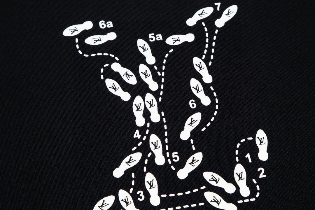 路易威登/Louis Vuitton 夏季新款 发泡字母印花圆领短袖T恤 白色/黑色