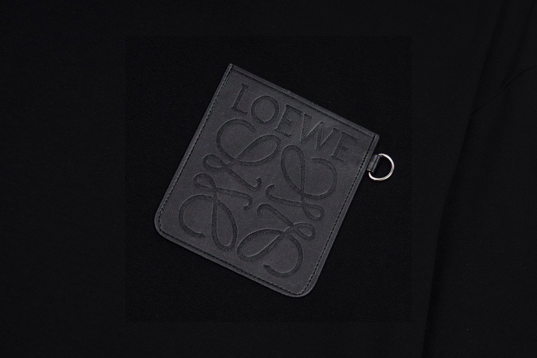 罗意威/Loewe 夏季新款 皮标口袋logo圆领短袖T恤 黑色/杏色