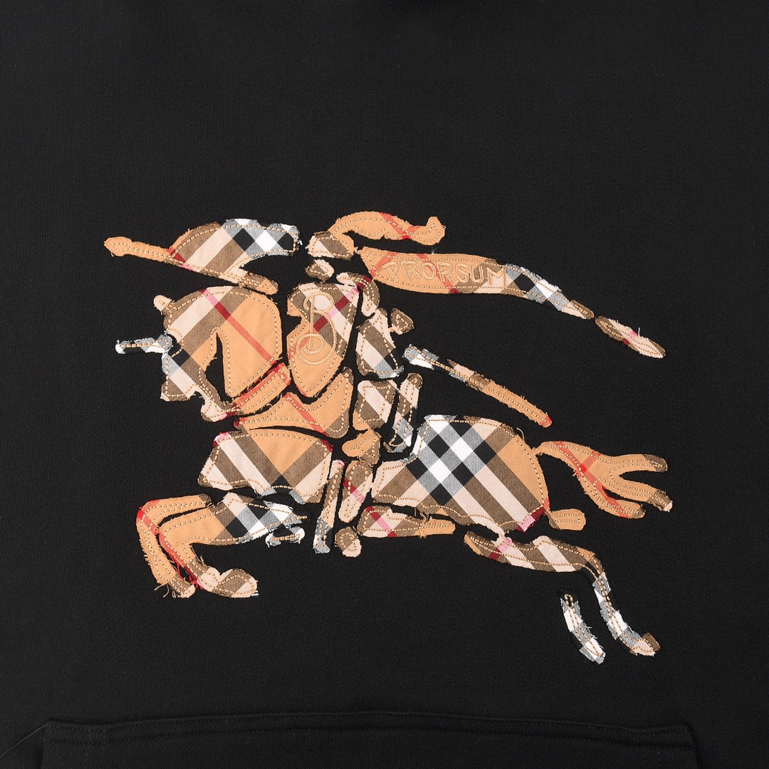 巴宝莉/Burberry 秋冬新款 战马格纹贴布刺绣连帽卫衣-High Quatity Cheap Brand wholesale wholesaler seller Clothes Bags handbags Sneakers Top Fashion Clothing Shoes from China Factory Chinese suppliers best Quality Beautiful Price 巴宝莉/Burberry 秋冬新款 战马格纹贴布刺绣连帽卫衣