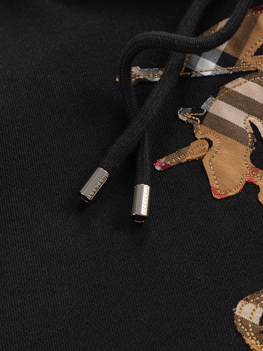 巴宝莉/Burberry 秋冬新款 战马格纹贴布刺绣连帽卫衣-High Quatity Cheap Brand wholesale wholesaler seller Clothes Bags handbags Sneakers Top Fashion Clothing Shoes from China Factory Chinese suppliers best Quality Beautiful Price 巴宝莉/Burberry 秋冬新款 战马格纹贴布刺绣连帽卫衣