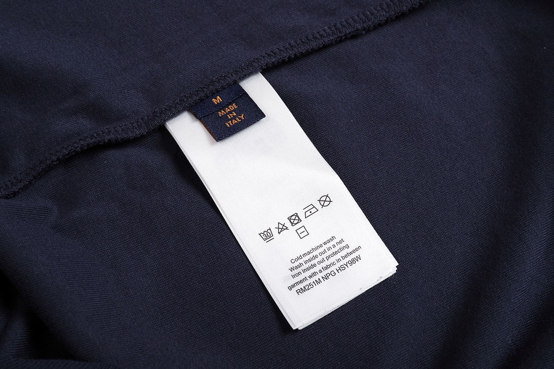 路易威登/Louis Vuitton 秋冬新款 刺绣帆船字母连帽卫衣-High Quatity Cheap Brand wholesale wholesaler seller Clothes Bags handbags Sneakers Top Fashion Clothing Shoes from China Factory Chinese suppliers best Quality Beautiful Price 路易威登/Louis Vuitton 秋冬新款 刺绣帆船字母连帽卫衣